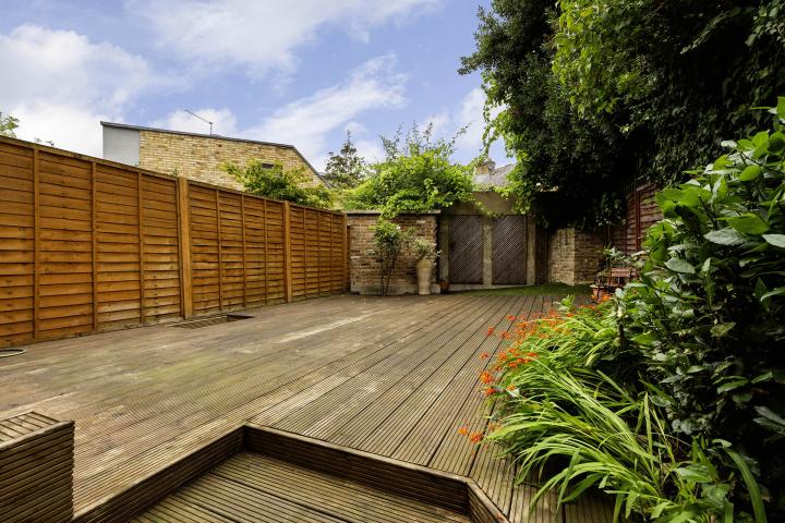 			4 Bedroom, 2 bath, 2 reception House			 Pattison Road, Hampstead